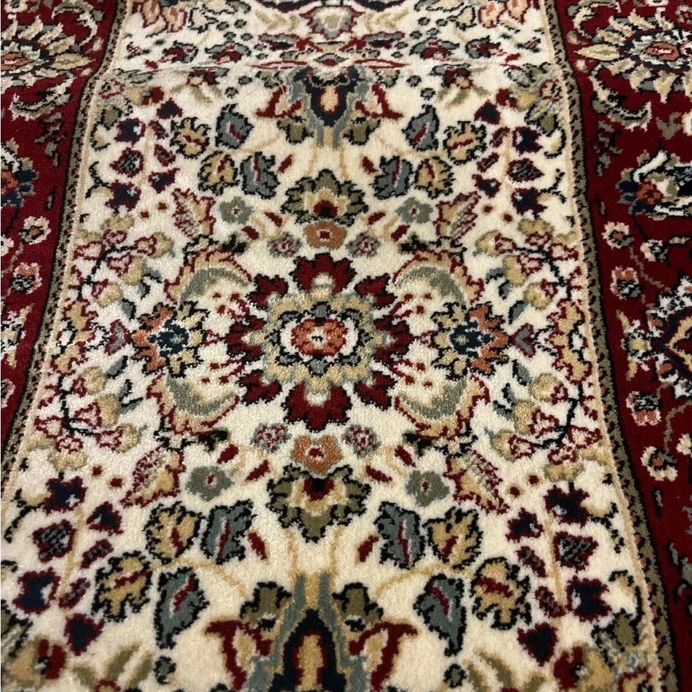 Classic Red and Cream Area Rug Accent - Home Accents